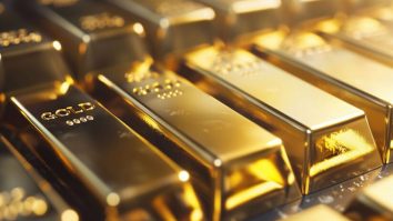 Aurul a atins un nou maxim istoric, pe fondul incertitudinilor legate de tarifele impuse de Trump