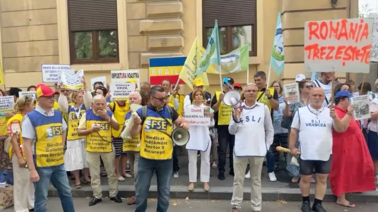 Membrii sindicatelor din învățământ intră în a zecea zi de proteste la sediul Ministerul Educației