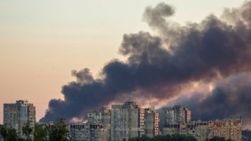 Rusia a lansat cel mai mare atac asupra Ucrainei din luna august, în urma întâlnirii Trump-Zelenski de la Casa Albă