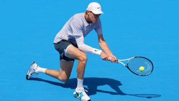 Sinner îl învinge pe Diallo la Cincinnati în ciuda unei alarme de incendiu din timpul meciului