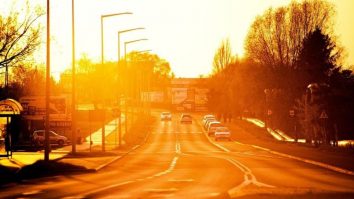 Astăzi te bucuri de o zi însorită. În Banat și Crișana va fi caniculă și disconfort termic în creștere