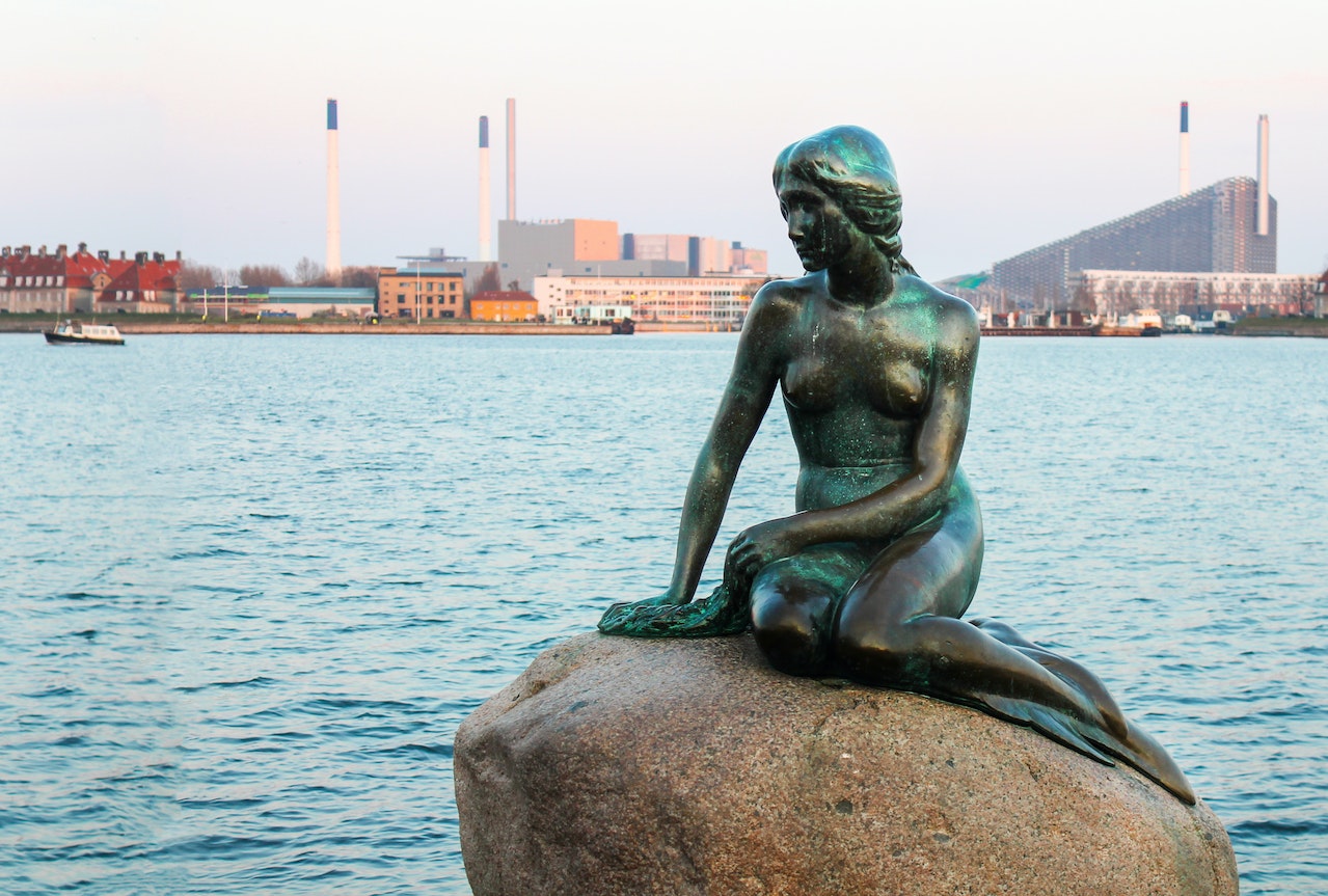 Statuia Marii Sirene din Copenhaga va fi îndepărtată: Localnicii o consideră „urâtă, pornografică, vulgară și nepoetică”