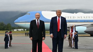 Riscă Summit-ul din Alaska să devină o nouă Yalta? Putin cere Ucrainei să cedeze teritorii, Zelenski refuză, iar Trump adoptă retorica Rusiei privind războiul după ce a eșuat în a obține un armistițiu