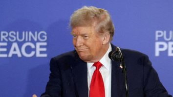 Trump afirmă că președintele Xi Jinping i-a comunicat că în timpul mandatului său, China nu va invada Taiwanul