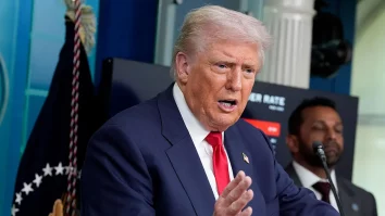 Trump: „M-a deranjat că Zelenski a spus că trebuie să obțin aprobarea constituțională pentru schimbul de teritorii”
