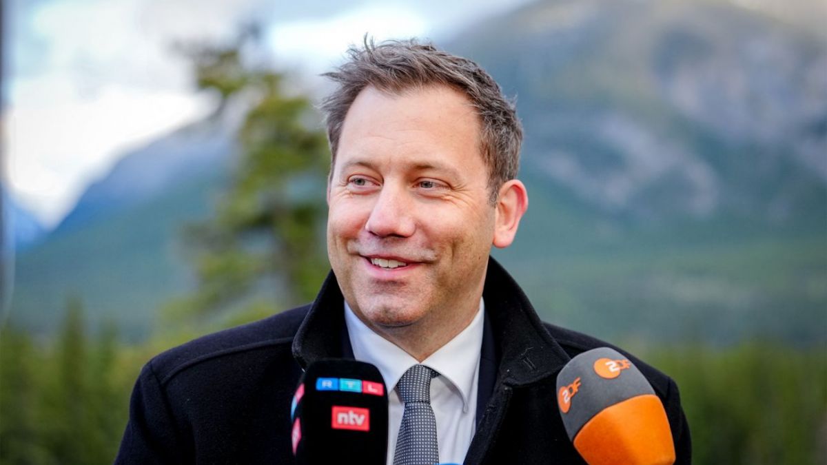 Ministrul german de Finanţe a sosit la Kiev: „Putin nu ar trebui să își facă iluzii că sprijinul Germaniei pentru Ucraina s-ar putea prăbuși”