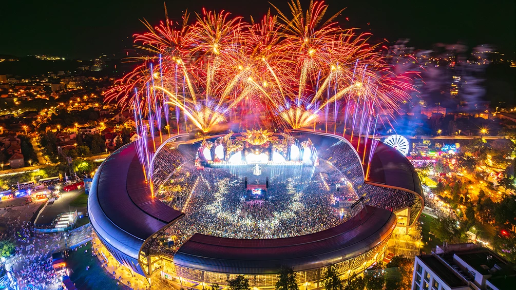 Ultima zi de Untold X promite să adune jumătate de milion de participanți. Irina Rimes, Becky Hill și Martin Garrix conduc ultima seară