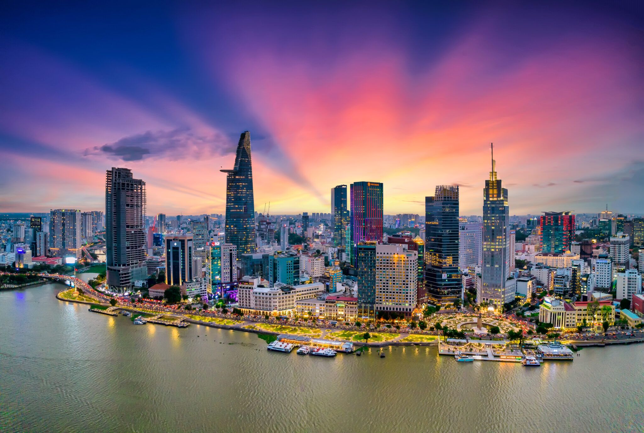 Din 15 august, românii vor putea face vizite turistice de maximum 45 de zile în Vietnam, fără viză