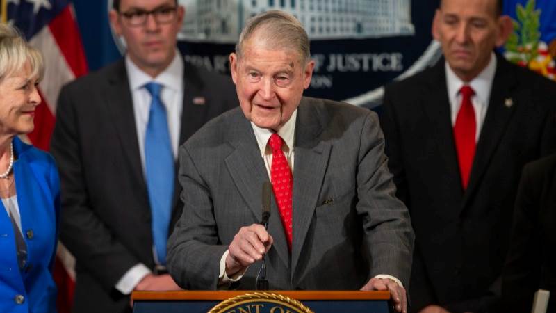 William H. Webster, fost director FBI și CIA, singurul om care a condus ambele agenții, a murit la 101 ani