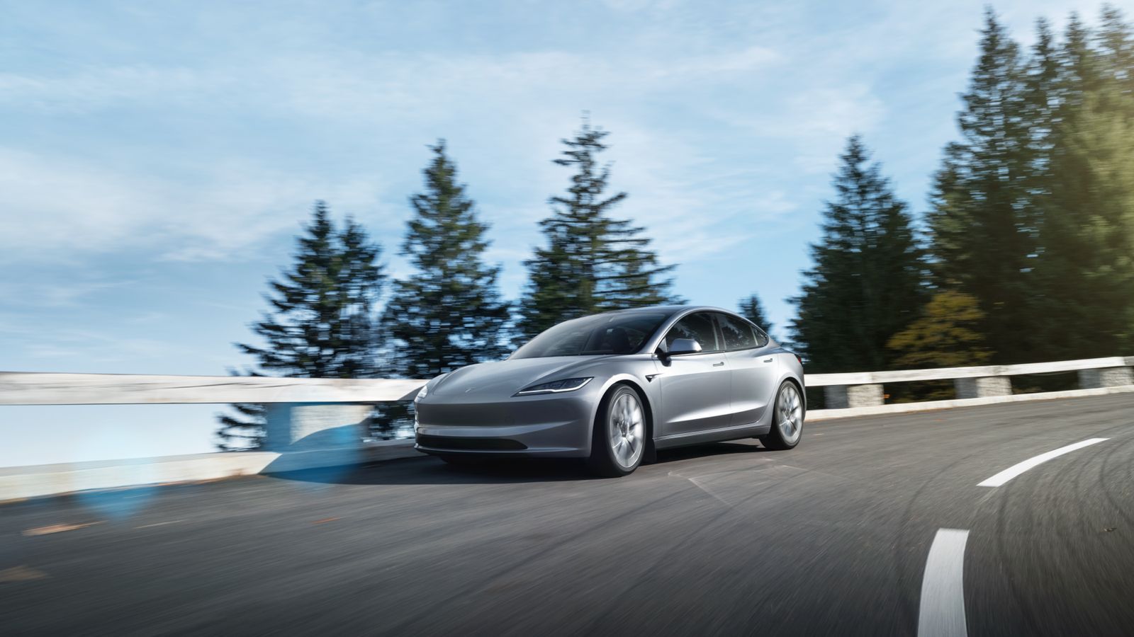 Drive-test ZF: Tesla Model 3 Long Range AWD Highland 2024 – upgrade cu accent