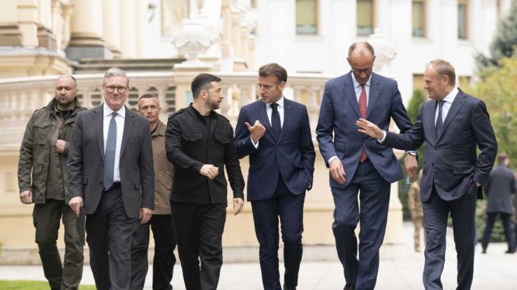 Liderii europeni cer includerea Ucrainei în negocierile de pace cu Rusia, înaintea întâlnirii dintre Trump și Putin din Alaska. Zelenski: „Fără Ucraina, sunt decizii moarte”