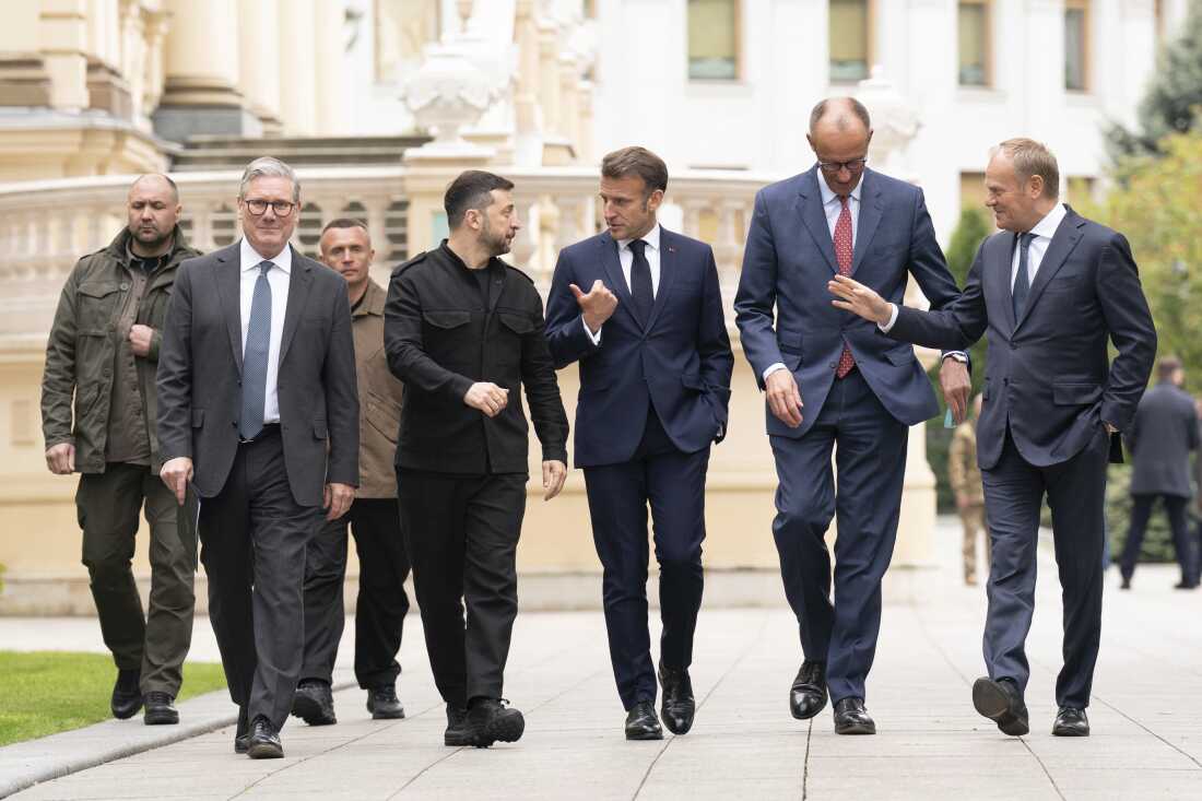 Liderii europeni cer includerea Ucrainei în negocierile de pace cu Rusia, înaintea întâlnirii dintre Trump și Putin din Alaska. Zelenski: „Fără Ucraina, sunt decizii moarte”
