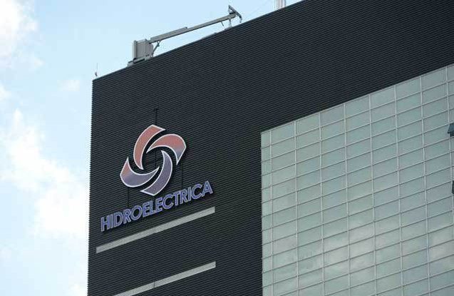 Hidroelectrica, cea mai mare companie din România, evaluată la 68 mld. lei pe bursă, raportează un profit net de 3,3 mld. lei în 2025, în scădere cu 20%, la venituri de 9,6 mld. lei, pe fondul celei mai slabe producţii hidro din istoria României