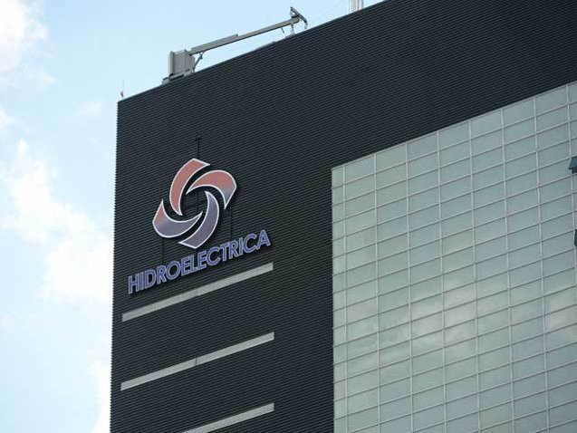 Hidroelectrica a pierdut 300 milioane de euro din capitalizare după schimbările de la vârful companiei. Restul pieţei, pe plus