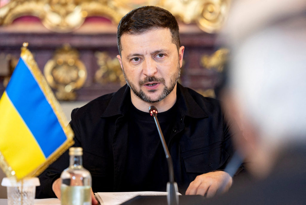 Ucraina analizează limitarea serviciilor de telefonie mobilă pentru a contracara dronele ruseşti