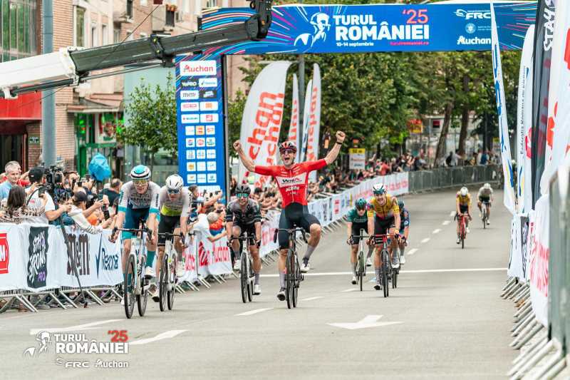 Austriacul de 23 de ani, Maximilian Schmidbauer, a câștigat prima etapă a Turului României 2025