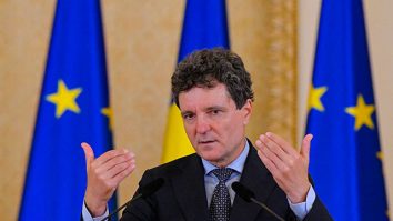 Nicuşor Dan: Guvernul îşi propune să reducă cu circa 20% numărul funcţionarilor din administraţia locală şi centrală înainte de următoarele alegeri