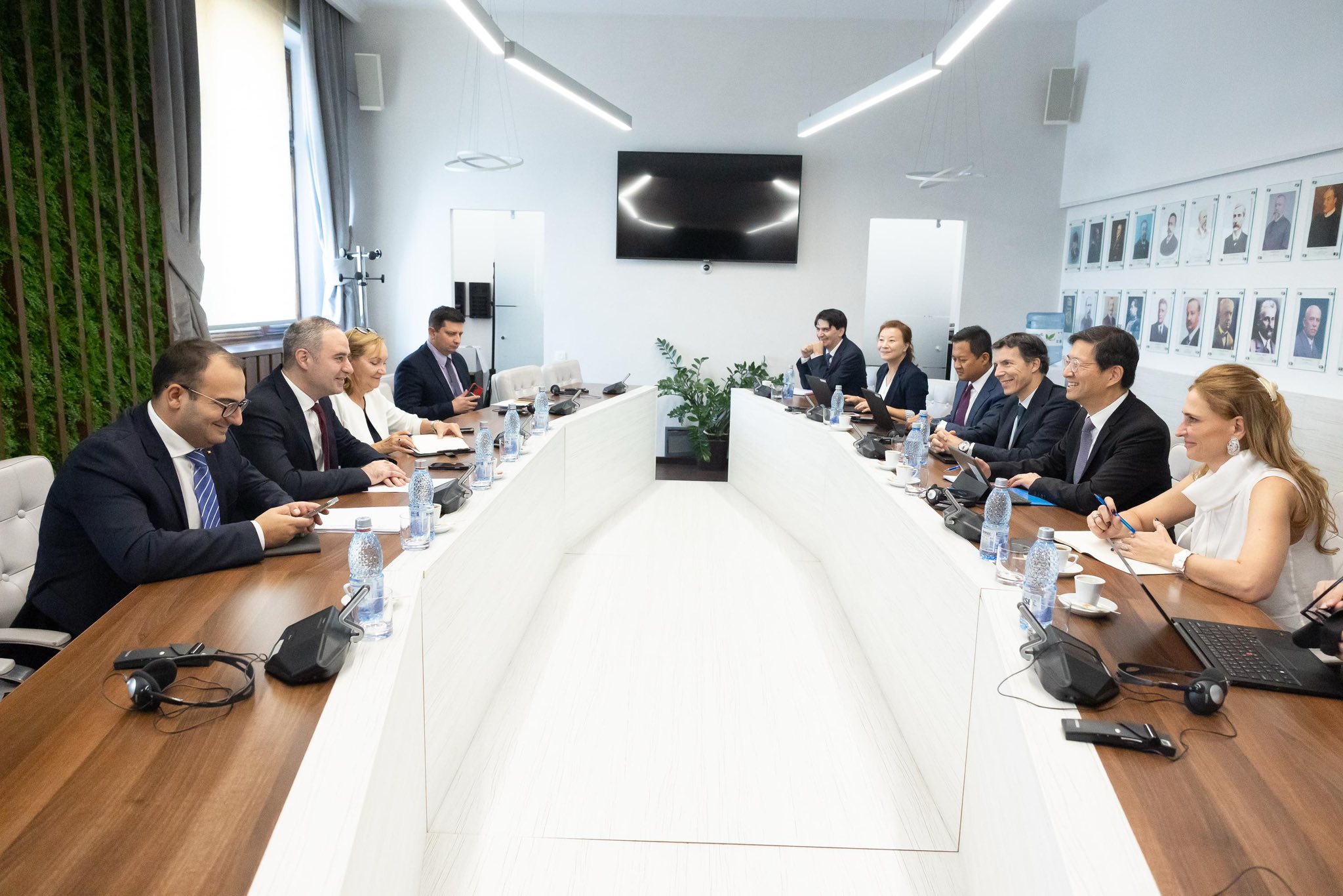 Reprezentanţii FMI au recunoscut „eforturile şi angajamentul” Guvernului României pentru reforme consistente