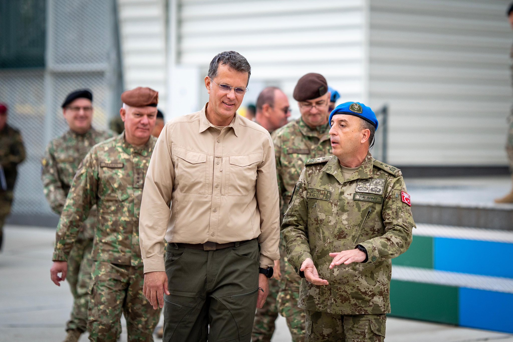 CSAT, în premieră, a decis să nu comunice rezultatele ședinței. Cine ordonă doborârea unei drone inamice intrate pe teritoriul României și cine execută operațiunea