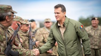 Moșteanu, după ședința CSAT: „În cazul dronelor, linia de comandă pentru doborâre aparține comandantului misiunii” 