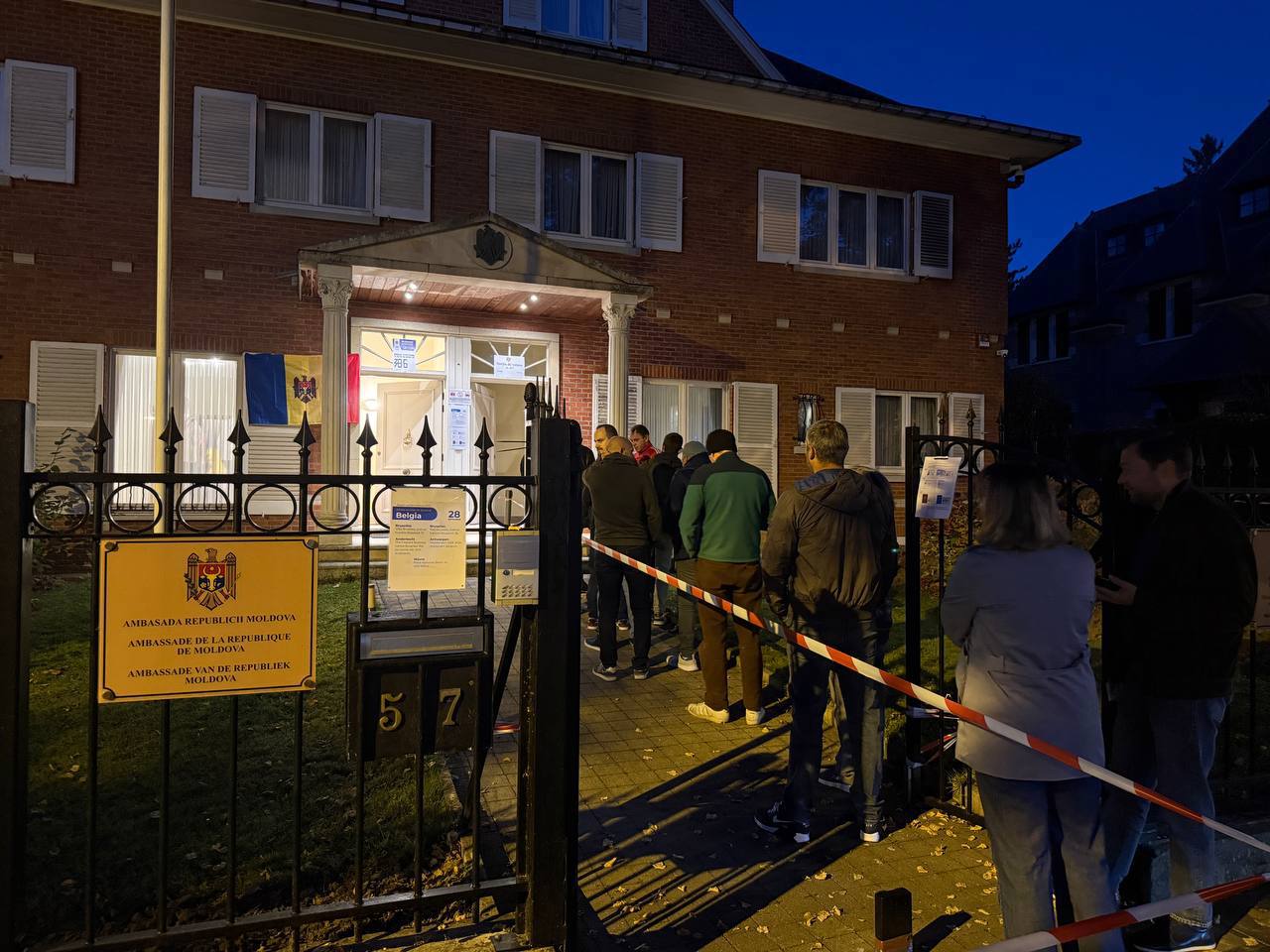 O amenințare cu bombă a avut loc în Ziua Alegerilor: Ambasada Moldovei de la Bruxelles a fost evacuată
