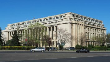 Guvernul României a pierdut 27 de milioane de euro din fonduri PNRR destinate renovării Palatului Victoria. Licitația pentru proiectare și execuție a fost anulată de două ori