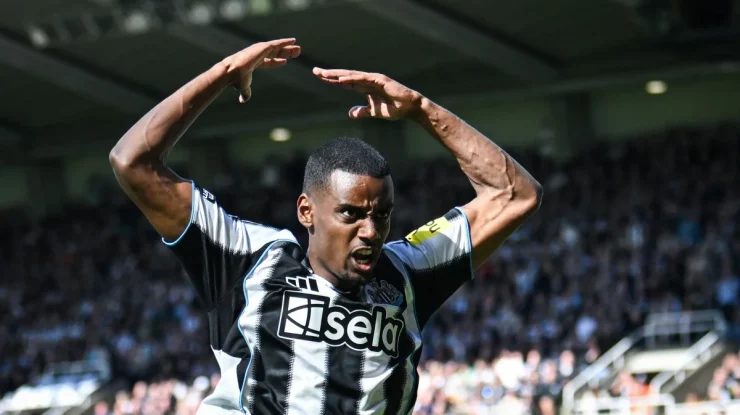 Liverpool bate recordul și îl transferă pe Alexander Isak pentru 125 de milioane de lire