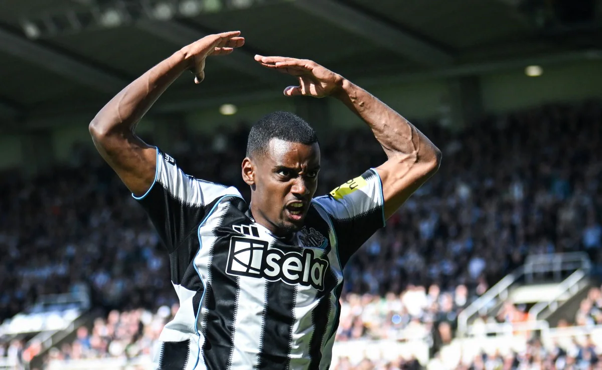 Liverpool bate recordul și îl transferă pe Alexander Isak pentru 125 de milioane de lire