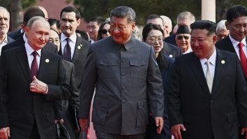 Xi Jinping a prezentat arsenalul Chinei, în cea mai mare paradă militară de la Beijing. Președintele i-a avut alături pe Putin și Kim Jong Un