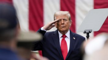 The Guardian: Trump refuză să facă apel la unitate după uciderea lui Charlie Kirk. Preşedintele declară că „radicalii de stânga sunt problema”