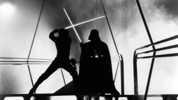 Sabia lui Darth Vader din Star Wars s-a vândut la licitație pentru o sumă record. Aceasta e cea mai valoroasă piesă din franciză scoasă la licitație