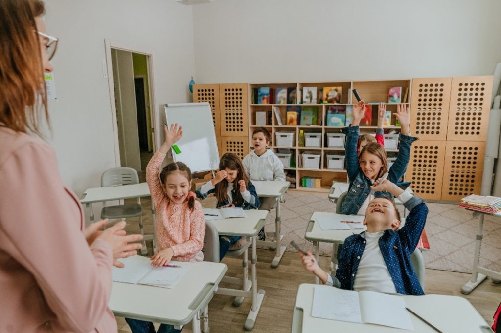 România e pe locul 21 din 27 la sprijin financiar pentru studenți. Daniela Vișoianu, expert: „România nu are resurse să-și susțină tinerii”