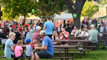 Profită de ultima zi de weekend din septembrie și mergi la Greentopia. Pe Vasile Lascăr te așteaptă târguri, ateliere, și filme despre sustenabilitate