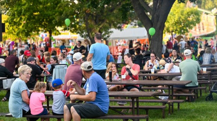 Profită de ultima zi de weekend din septembrie și mergi la Greentopia. Pe Vasile Lascăr te așteaptă târguri, ateliere, și filme despre sustenabilitate