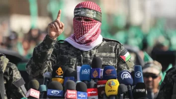 Israelul anunță că purtătorul de cuvânt al aripii armate a Hamas, Abu Obeida, a fost ucis într-un atac în Gaza
