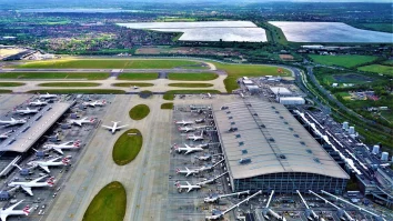 Heathrow devine primul aeroport din Europa care înregistrează 8 milioane de pasageri într-o singură lună