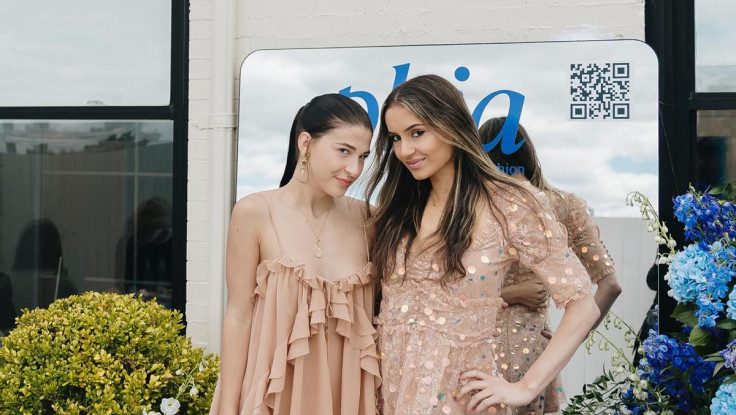 La 23 de ani, Phoebe Gates, fiica lui Bill Gates și-a lansat propria companie. Phia e un startup fashion-tech bazat pe A.I., evaluat la 8 milioane de dolari