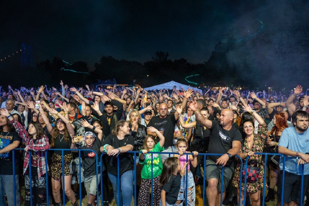 Astăzi a început Republik Fest 2 la Bucov. Vlad Mateescu, director: „Muzica are un mesaj pe care toți ar trebui să-l simtă, și mai ales să-l asculte”