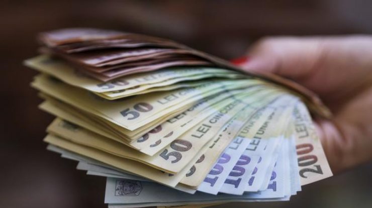 INS: Salariul mediu net lunar a crescut în România cu 12,4% în 2024 față de 2023