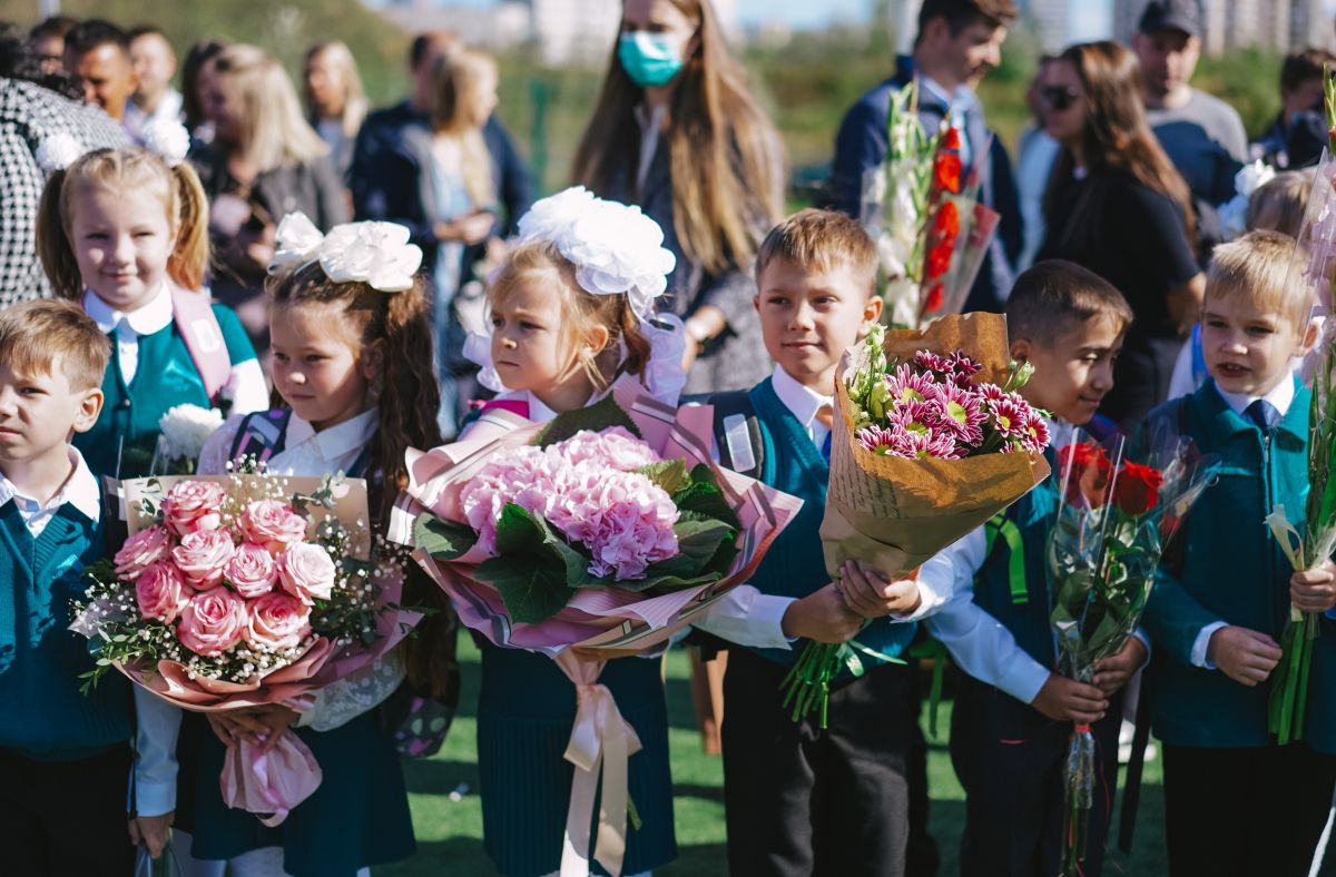 Anul școlar 2025-2026 începe cu incertitudini. Mai multe școli anunță că nu vor fi festivități de deschidere, iar profesorii vor protesta în București