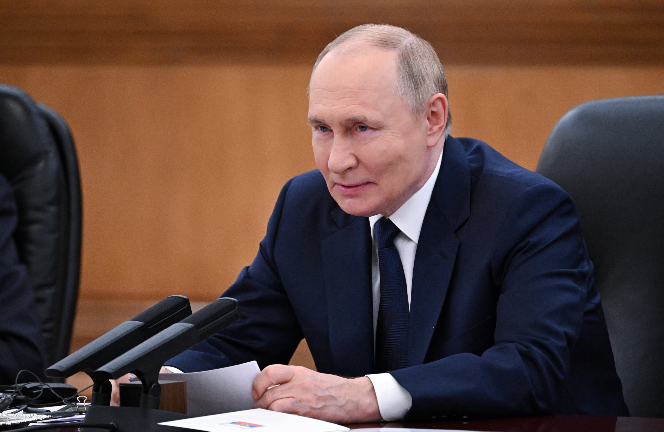 Putin trage de timp și îl cheamă pe Zelenski să negocieze la Moscova, în timp ce pierderile militare cresc alarmant