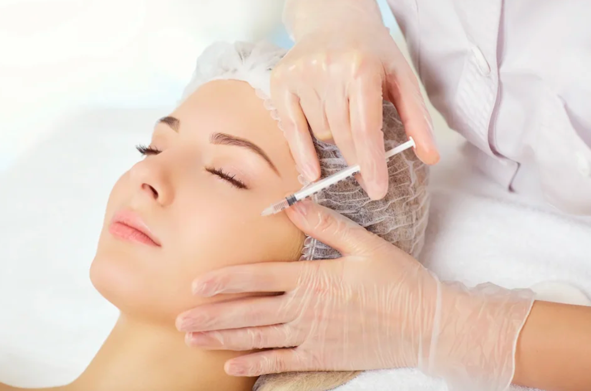 Ce vor cei care au totul? Timp. Miliardarii investesc în Industria Longevității cu cele mai exclusiviste tratamente