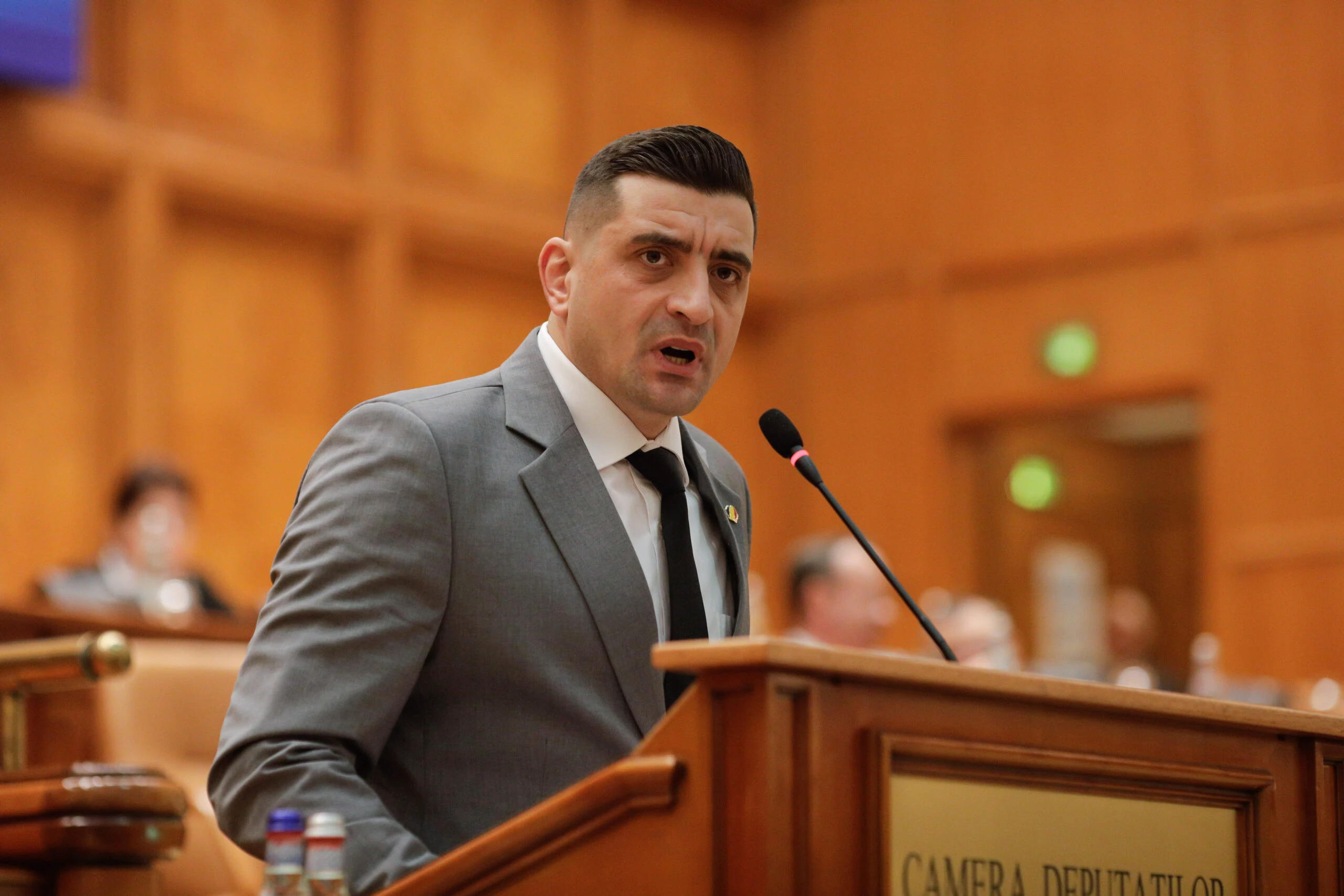 George Simion a contestat la CCR cele patru pachete de reforme ale Premierului Bolojan