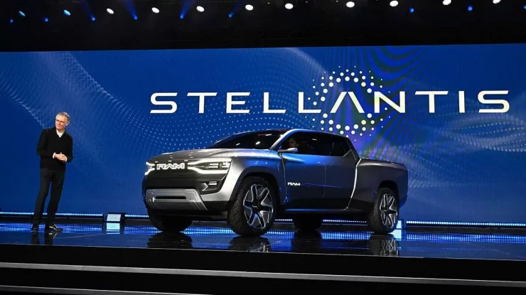 Stellantis testează prima mașină electrică fără încărcător și invertor. Mașina are un sistem care elimină componentele celui de încărcare