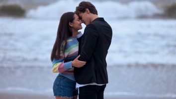 Povestea „The Summer I Turned Pretty” nu s-a terminat. Amazon Prime Video va lansa un film care va încheia serialul