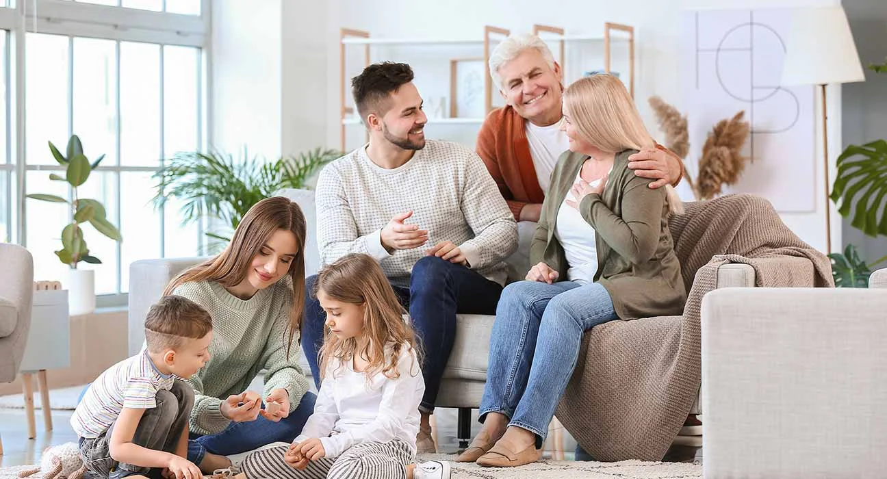 Eurostat: Tinerii români pleacă de acasă la 27 de ani. Pe ce loc se află România în clasamentul european