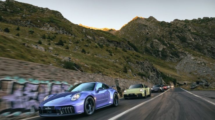 7/10 modele Porsche 911 Carrera 4 GTS „Tribute to Transfăgărășan” au străbătut celebra șosea în cadrul evenimentului Transfăgărășan Getaway