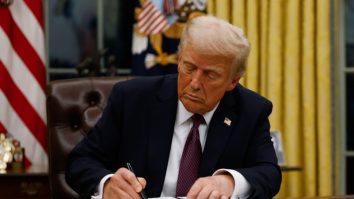 SUA vor opri o parte din ajutorul militar pentru țările europene de la granița cu Rusia, pentru a le determina să-și asigure propria apărare