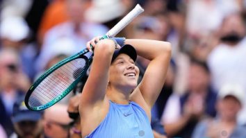 Amanda Anisimova a ajuns în finala US Open după ce a învins-o pe Naomi Osaka cu un scor de 6-7, 7-6, 6-3