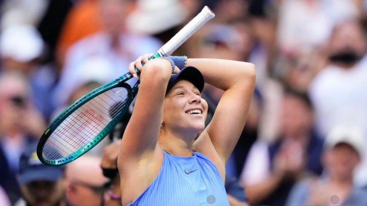 Amanda Anisimova a ajuns în finala US Open după ce a învins-o pe Naomi Osaka cu un scor de 6-7, 7-6, 6-3